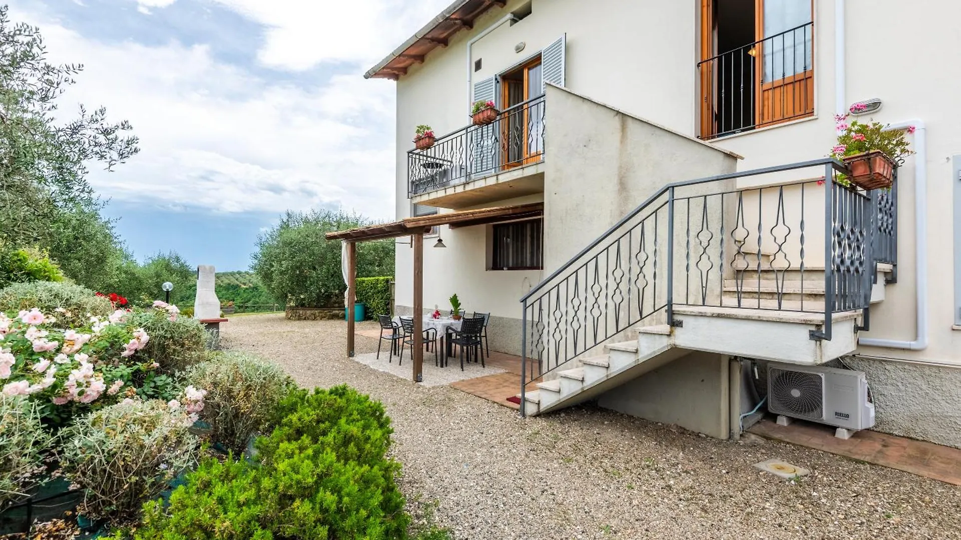 Tenuta Fornacelle La Rosa San Gimignano 0*,  Italy